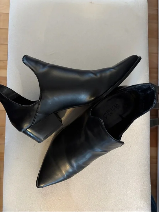 Zara Black Pointed Leather Ankle Booties - size 7 - Picture 2 of 4